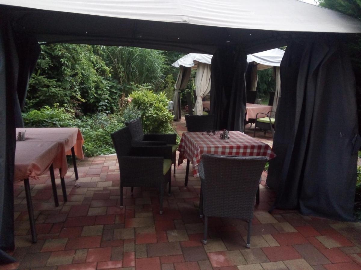 Alabastrom Panzio Es Etterem Bed & Breakfast Bogács Exterior foto